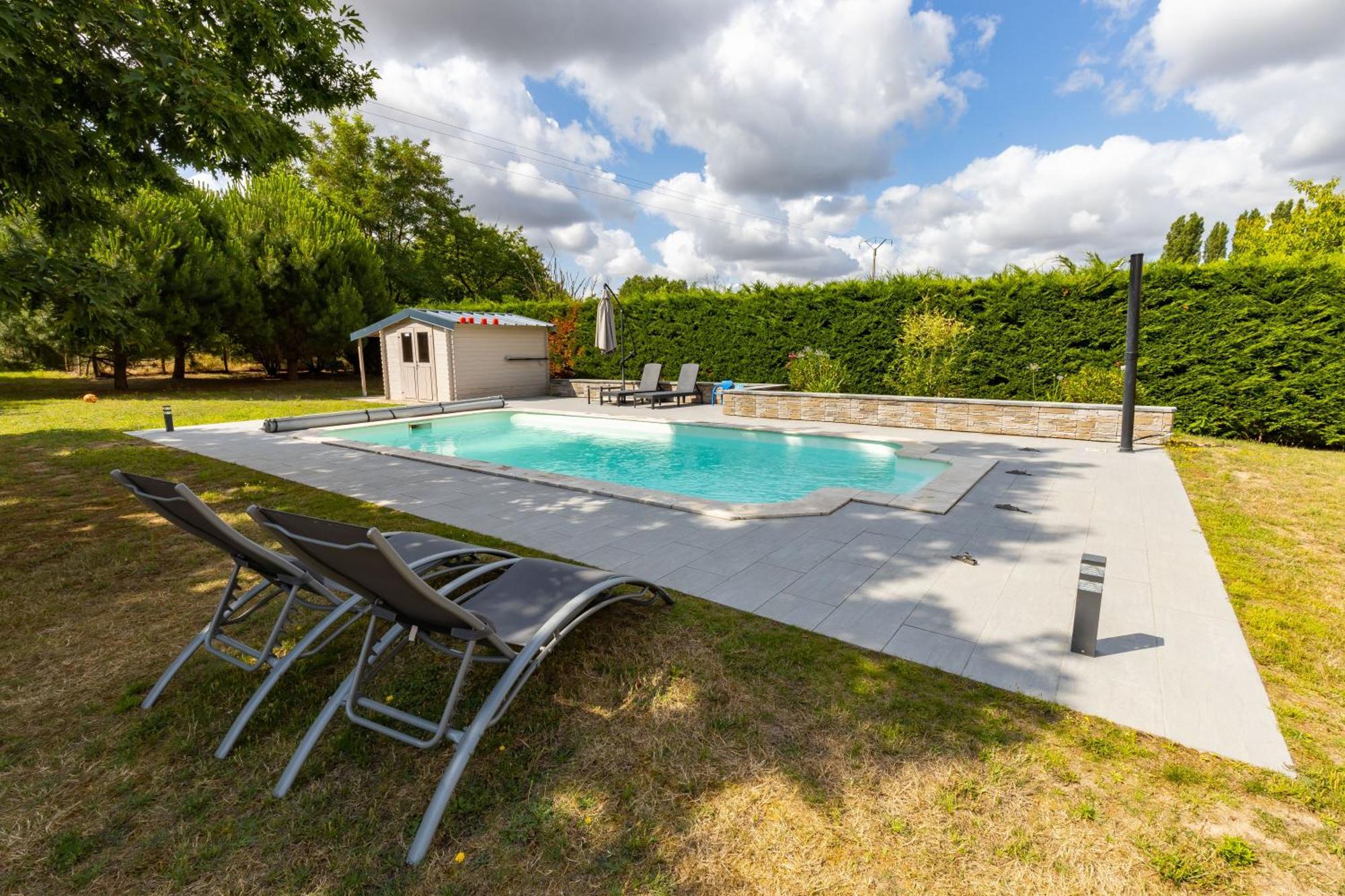 L'Atelier Des Reves, Maison Avec Piscine Privee Meusnes Exterior foto